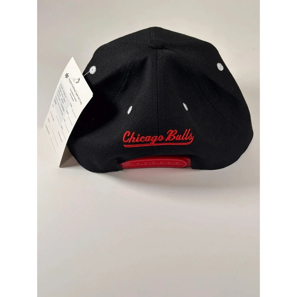 Mitchell & Ness Kids Youth Chicago Bulls Black Retro Stacked Snapback Hat New